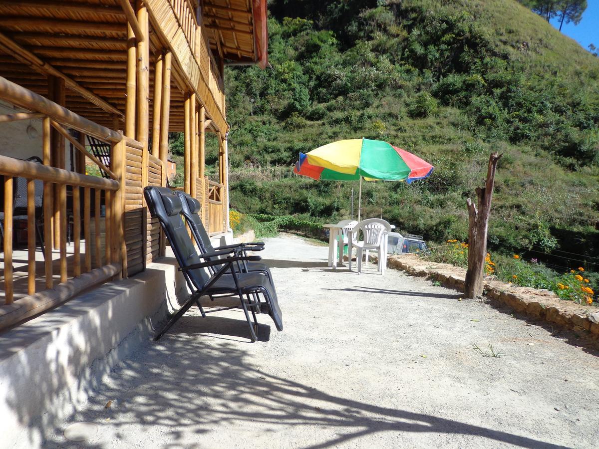 Solid Rock - Lodge & Restaurant Pharping Extérieur photo